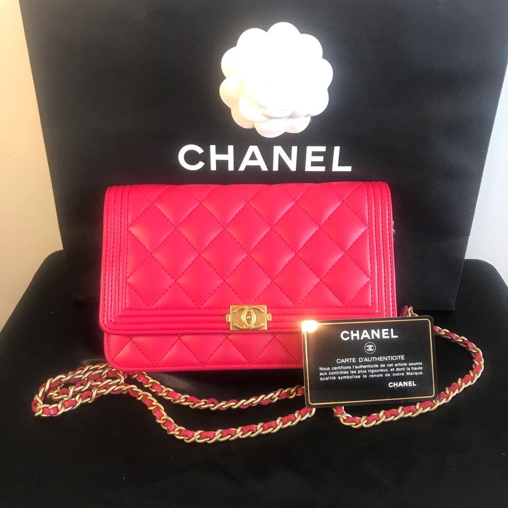 Chanel pink lambskin boy woc